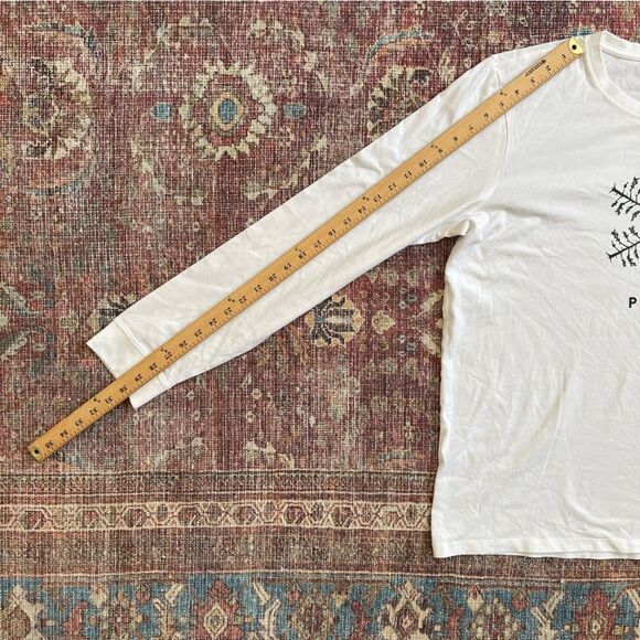 Women’s XXL Life is Good White Long Sleeve Shirt with Snowflake Peace treeDesign - Picture 9 of 13